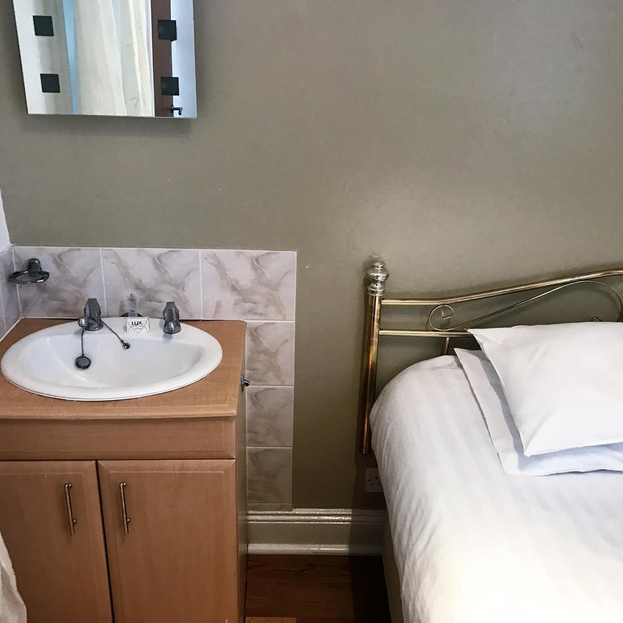 The New Clifton House Hotel Newcastle upon Tyne Room photo